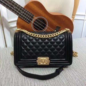 💖Chanel 💖Le Boy Shoulder Bag Black Sheepskin Gold Buckle Medium Crossbody Flap
